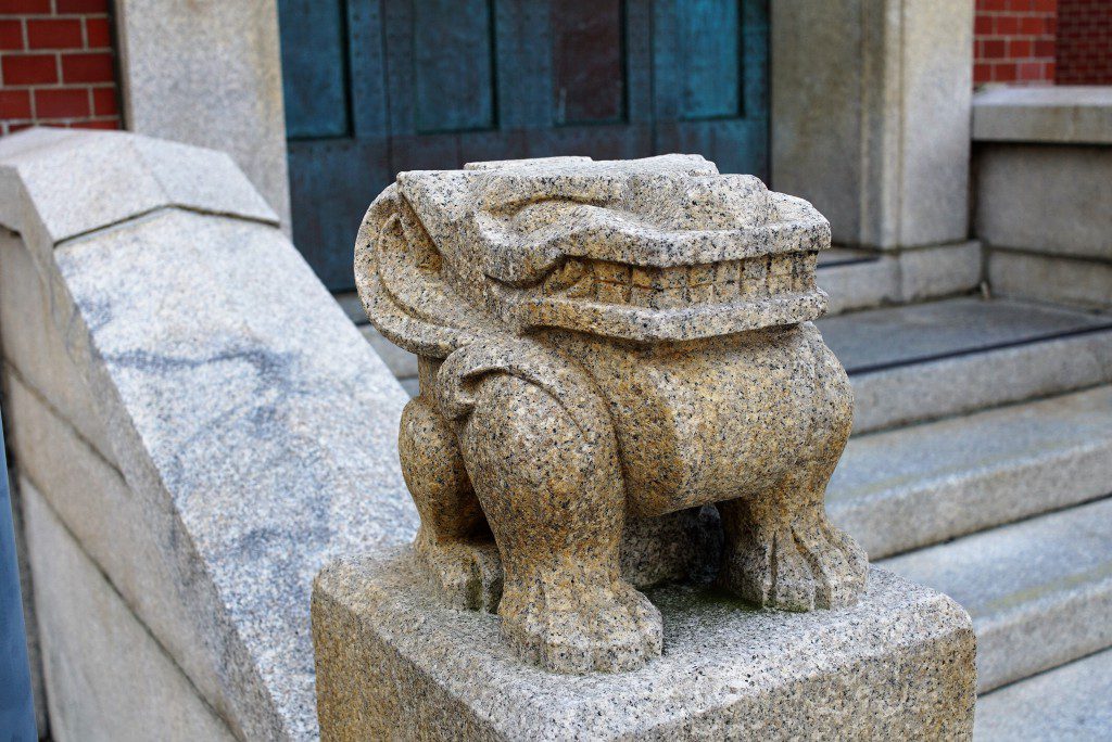 本願寺伝道院 カエル
