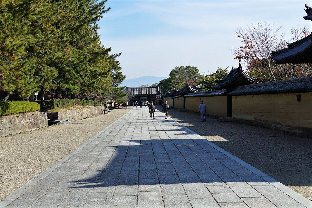 法隆寺 広い