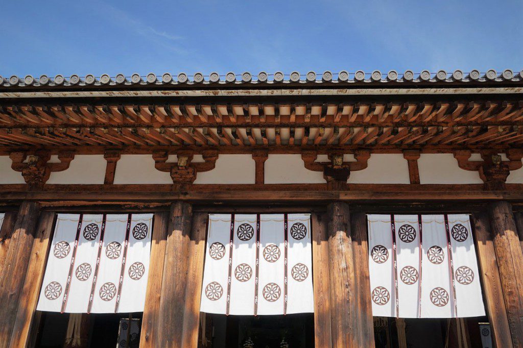 法隆寺 大講堂 神紋