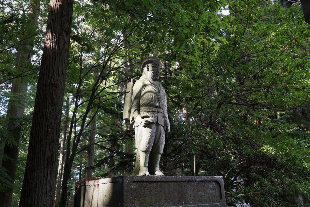 富士浅間神社井田浅行放開翁之像