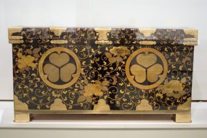 東京富士美術館　ザ・刀剣　三つ葉葵　長持