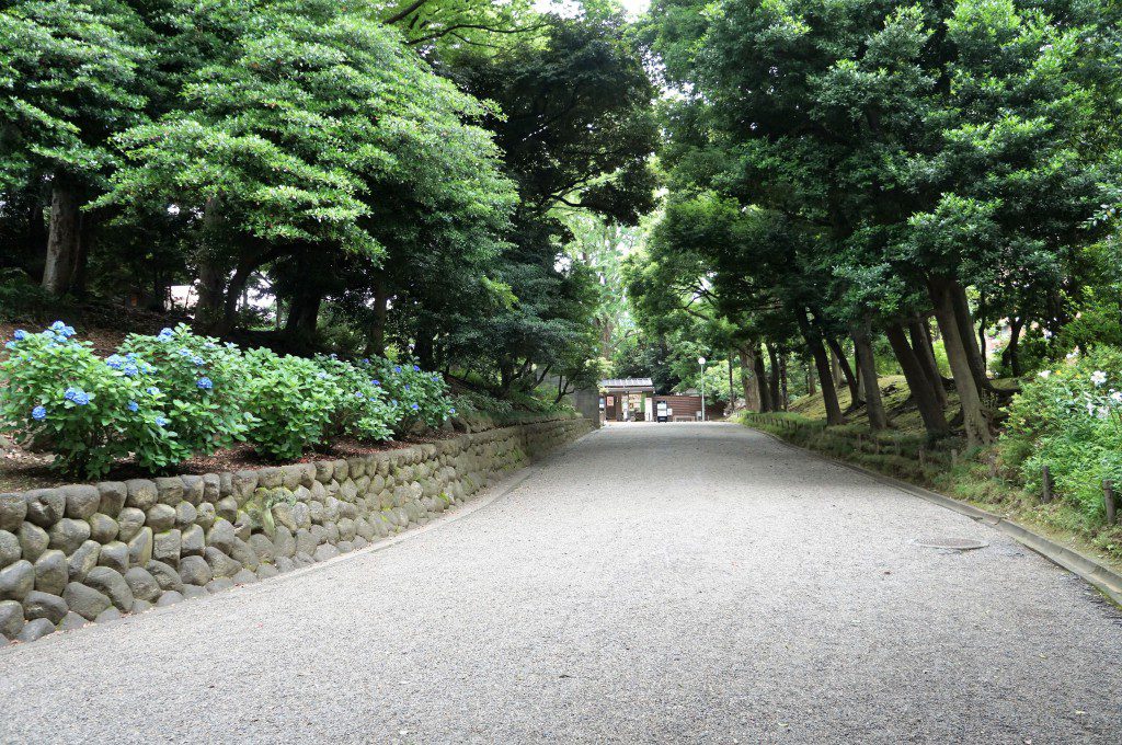 旧岩崎邸　庭園門から