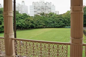 旧岩崎邸２階ベランダからの景色