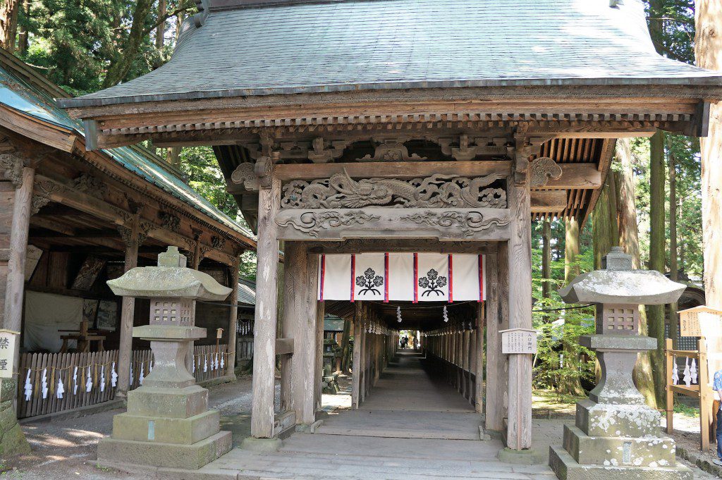 諏訪大社上社本宮布橋