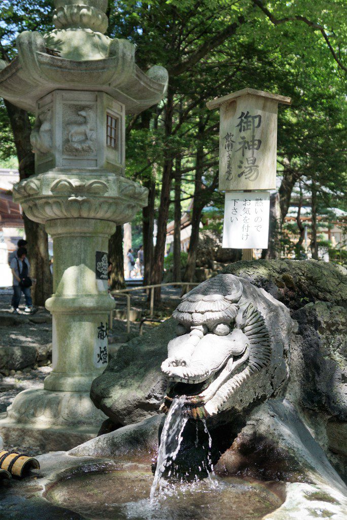 諏訪大社　秋宮　手水舎