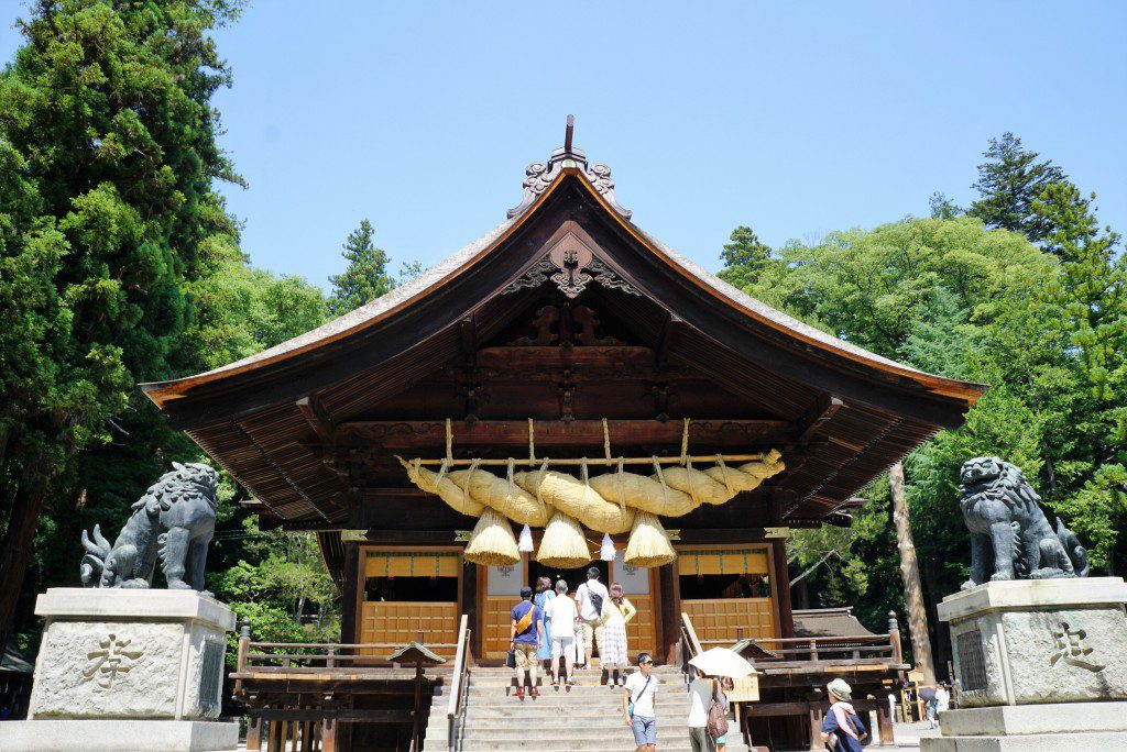 諏訪大社秋宮　神楽殿