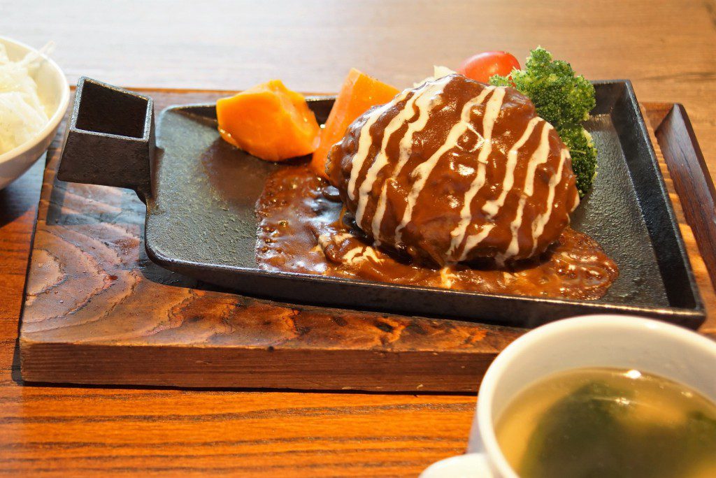ステーキ＆ワイン　肉屋　銀次郎　近江牛ハンバーグ