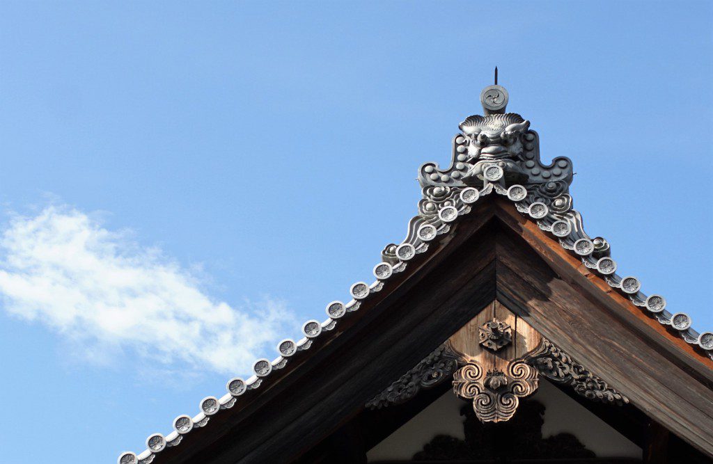 金閣寺　庫裏　鬼瓦