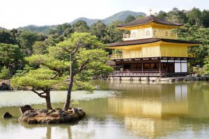 京都　金閣寺　３