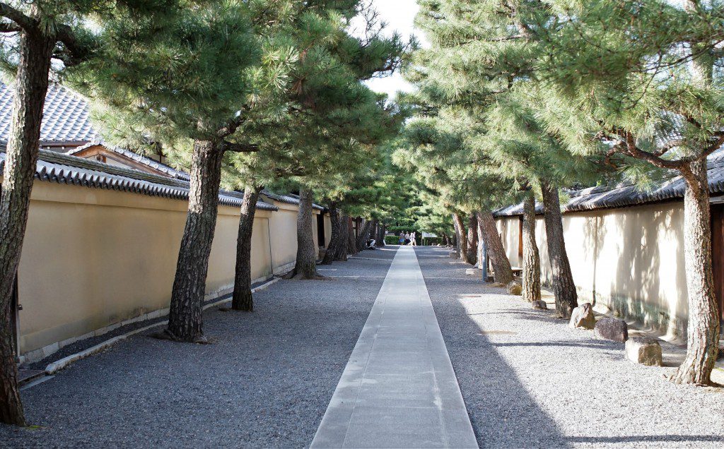 大徳寺　勅使門に至る道