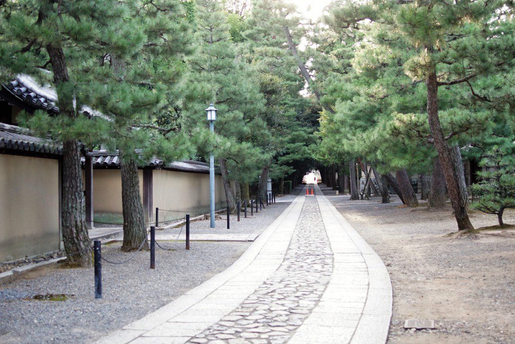 大徳寺塔頭寺院　通路
