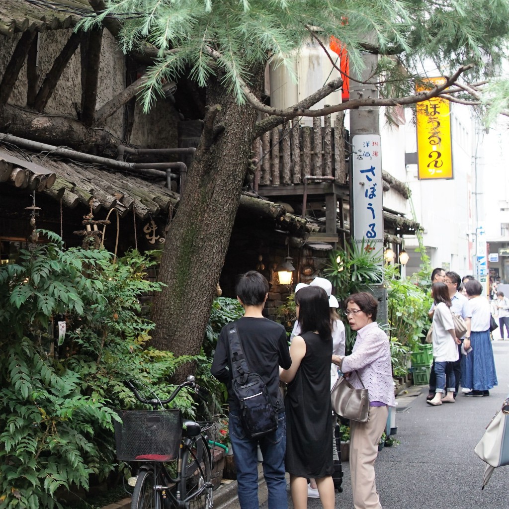 神保町　喫茶　さぼうる　行列