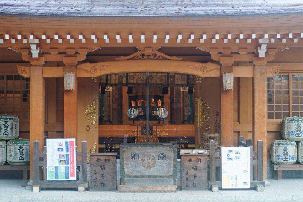 高麗神社　拝殿