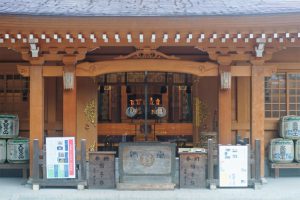 高麗神社　拝殿