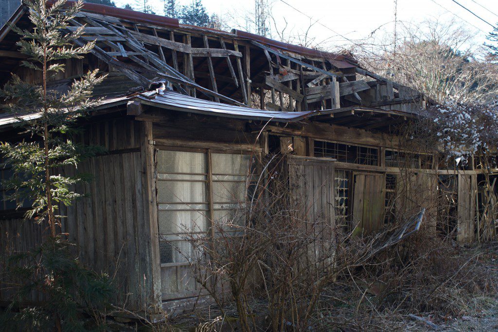 怖いもの見たさの廃墟写真ブログ 山梨県甲州市塩山 Part２ 風が福左右衛門