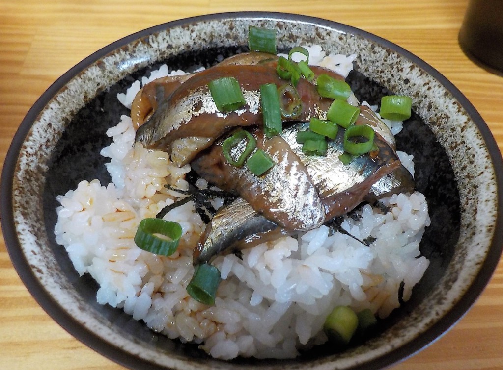煮干しラーメン　よしかわ　いわし丼