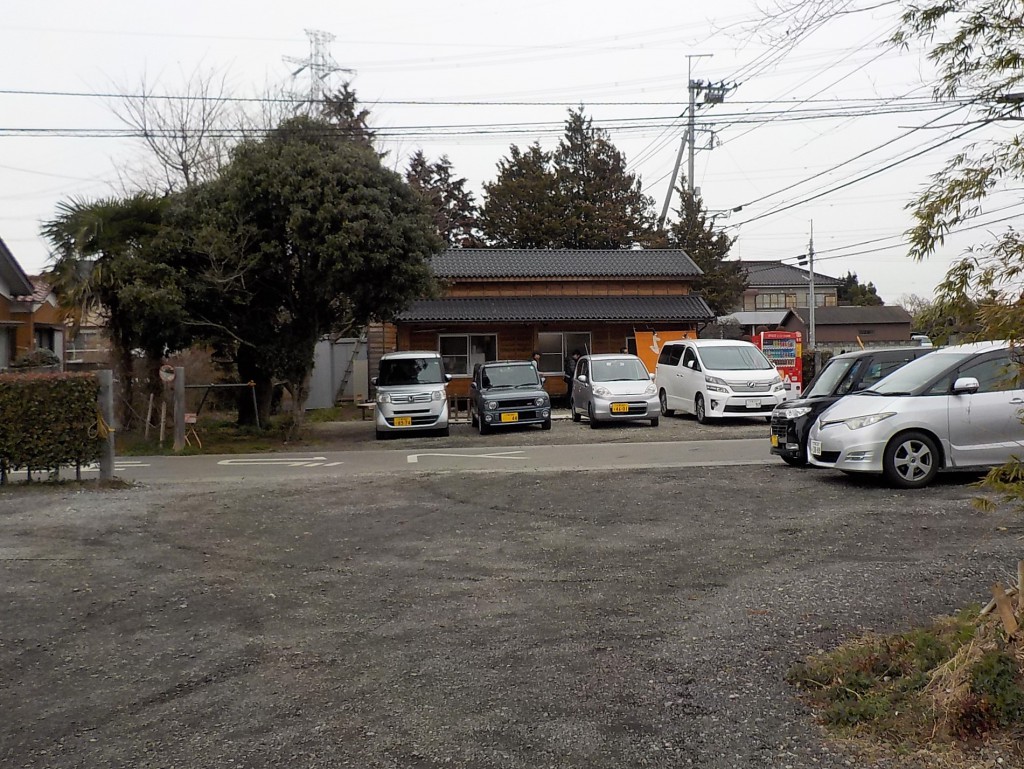 煮干しラーメンよしかわ駐車場