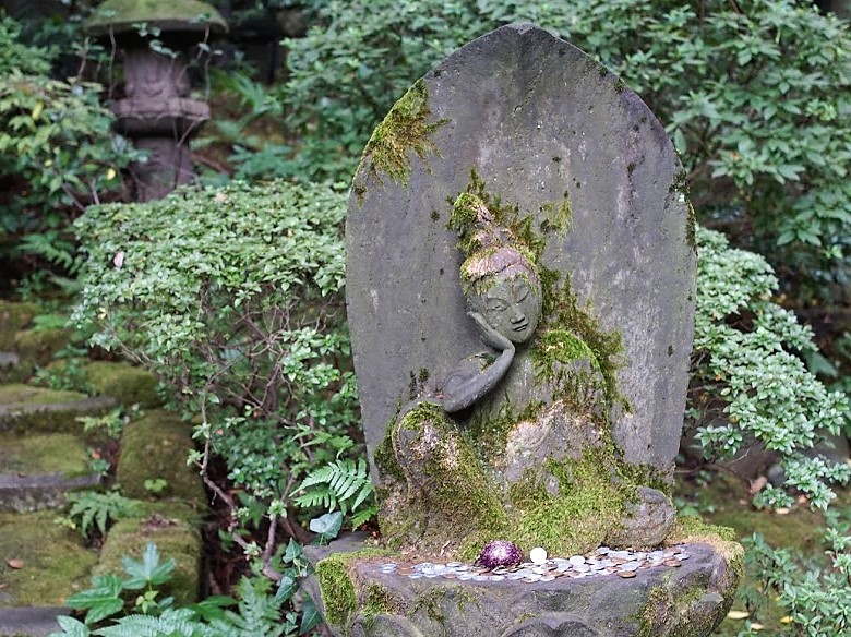 根津美術館　石仏