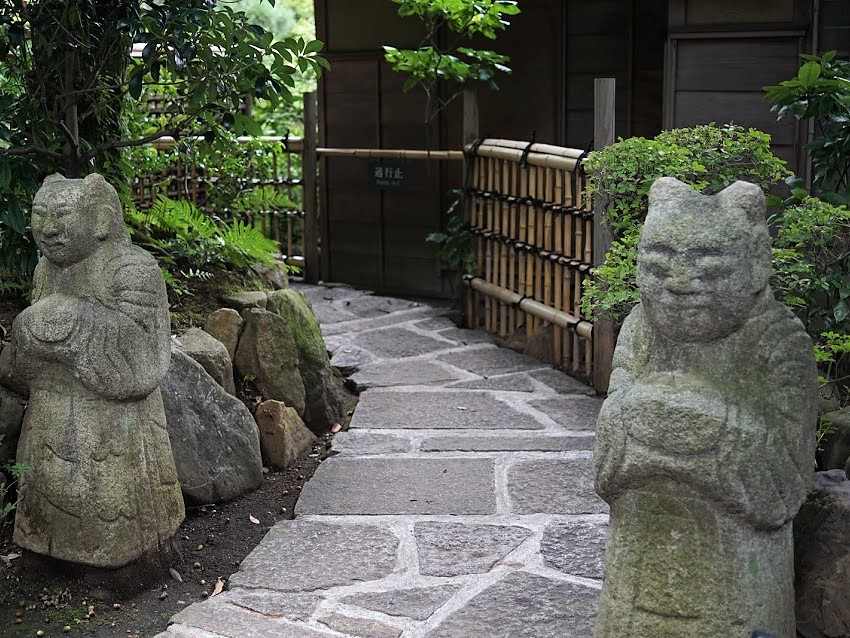 根津美術館　庭　表参道