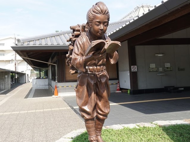 掛川図書館　二宮尊徳
