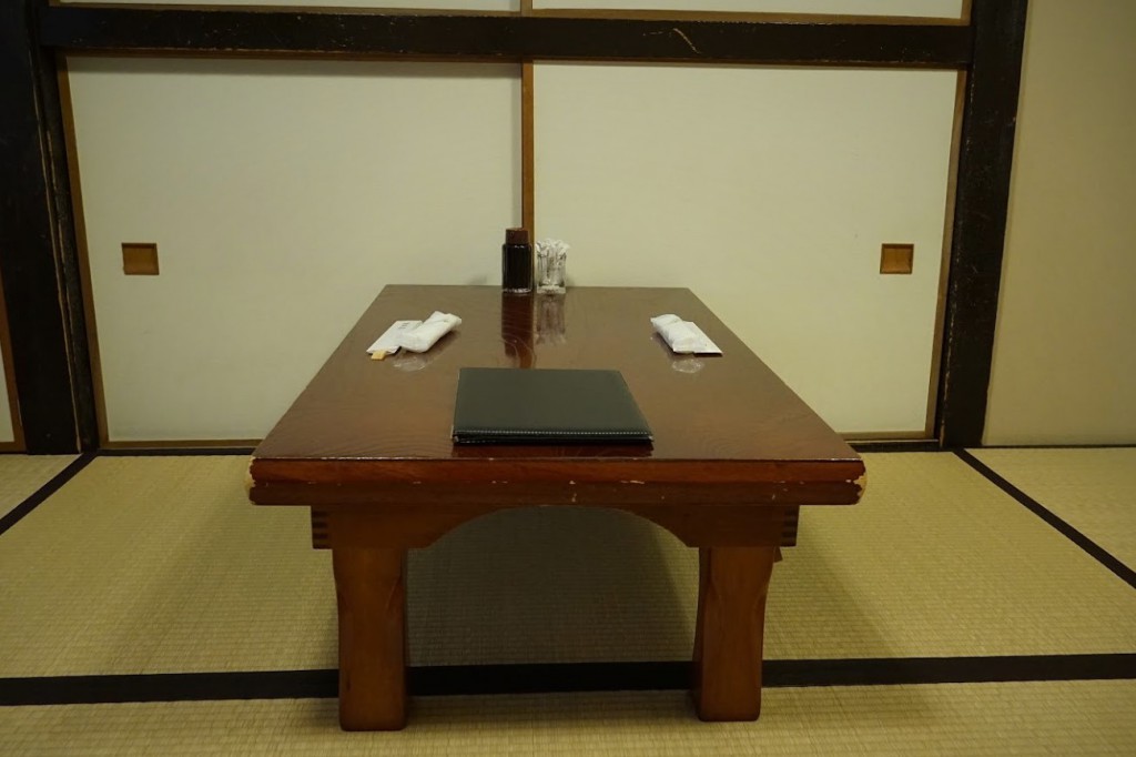 上野 とんかつ 蓬莱屋 座敷