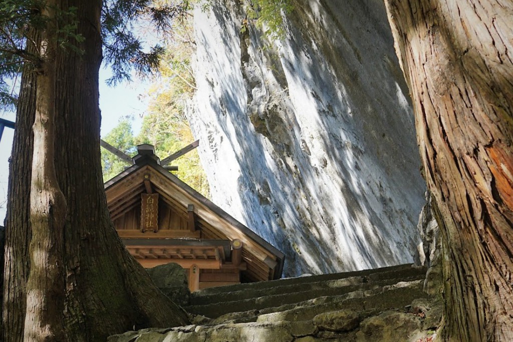 奥多摩 白髭神社 大岩
