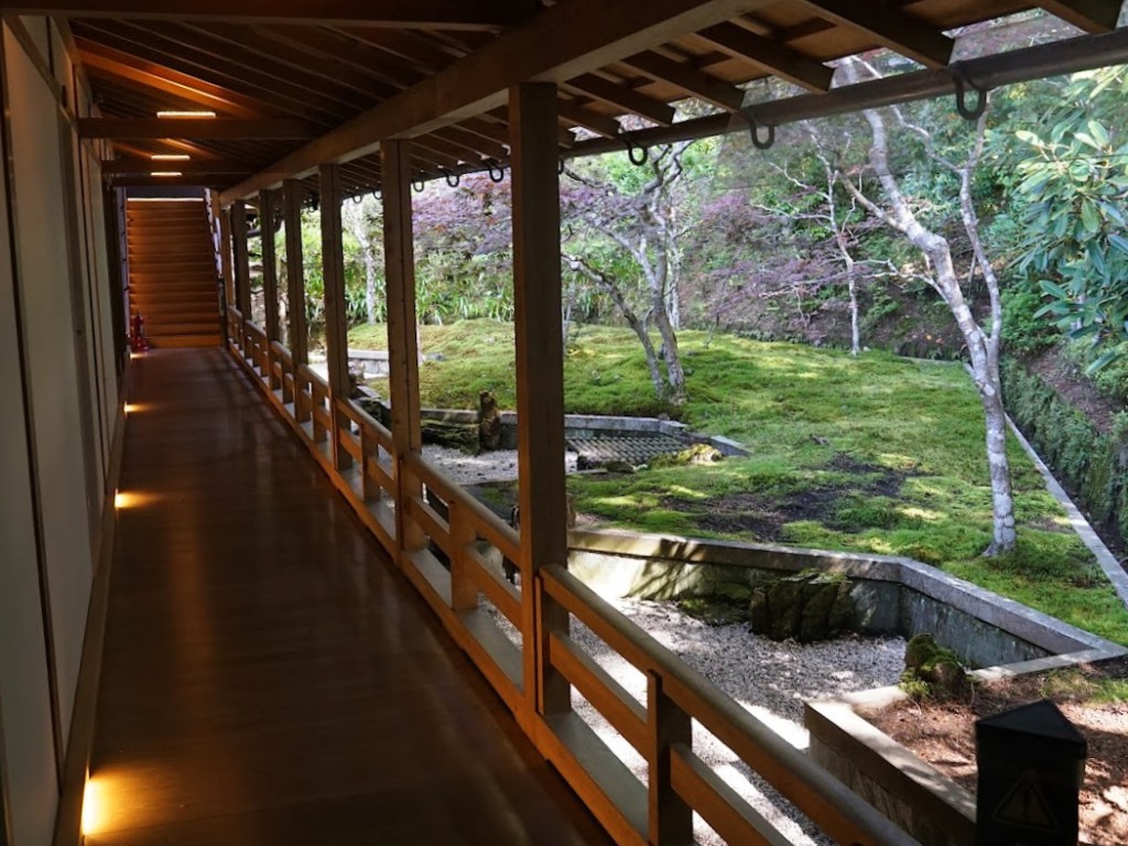 蓮華定院　中庭