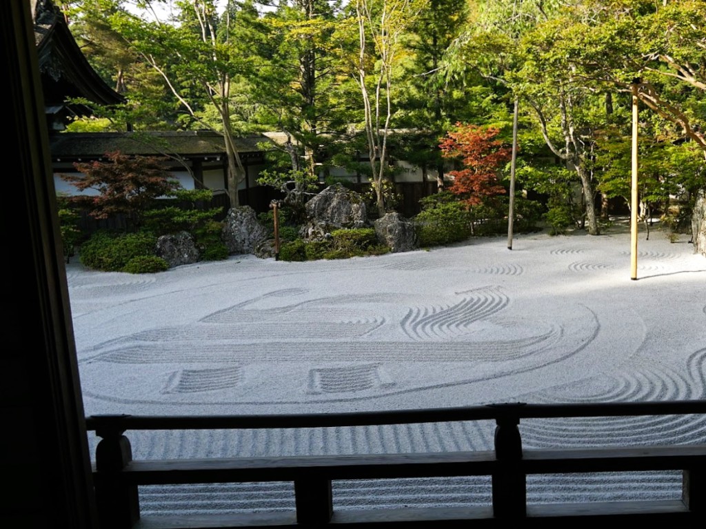 蓮華定院　梵字　キリク庭